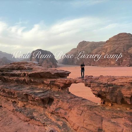 Wadi Rum Rose Luxury Camp Extérieur photo