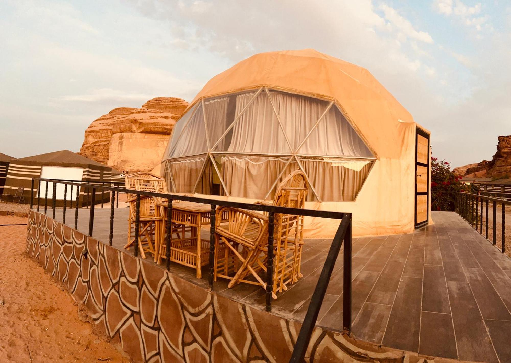 Wadi Rum Rose Luxury Camp Extérieur photo