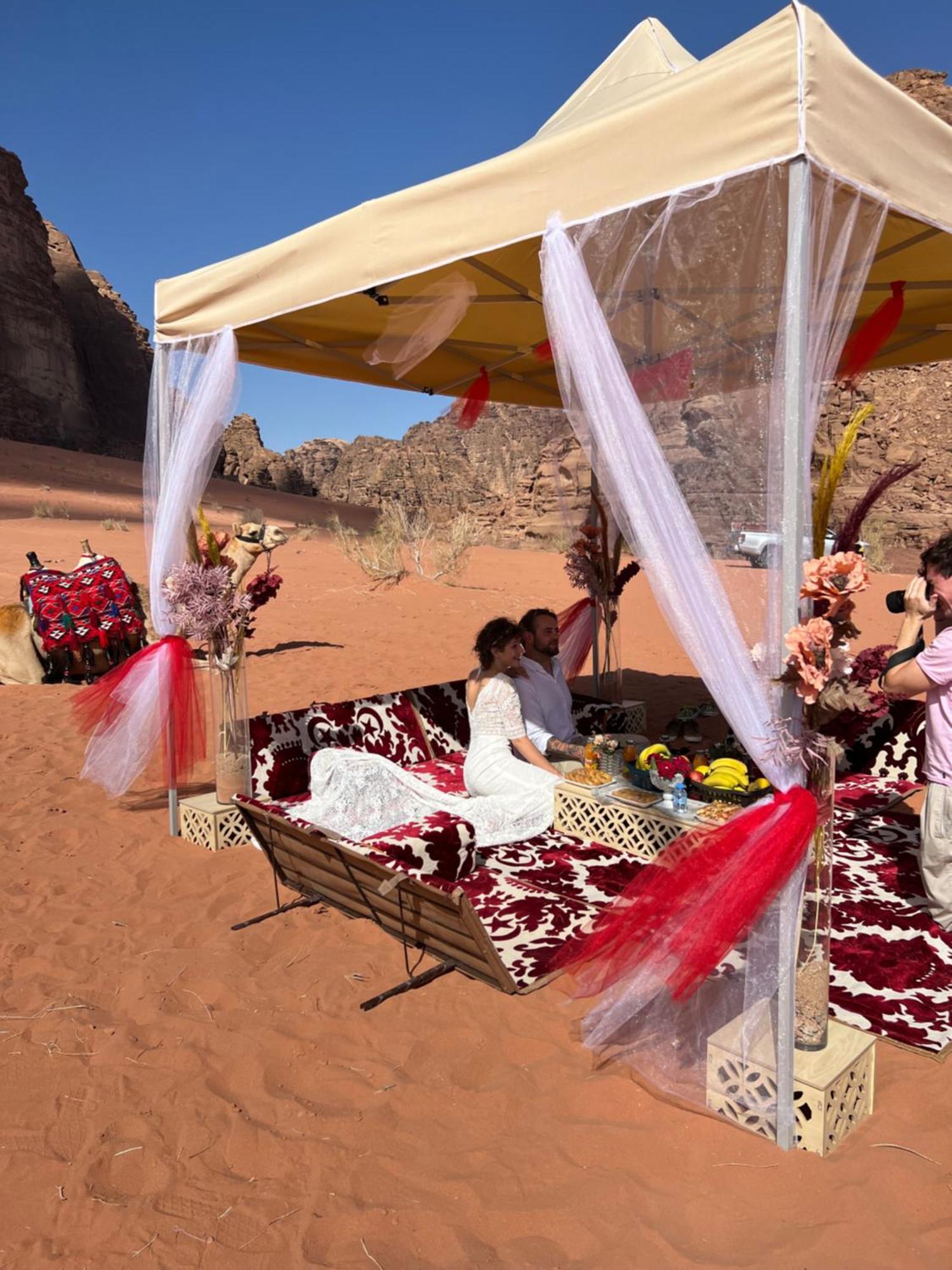 Wadi Rum Rose Luxury Camp Extérieur photo