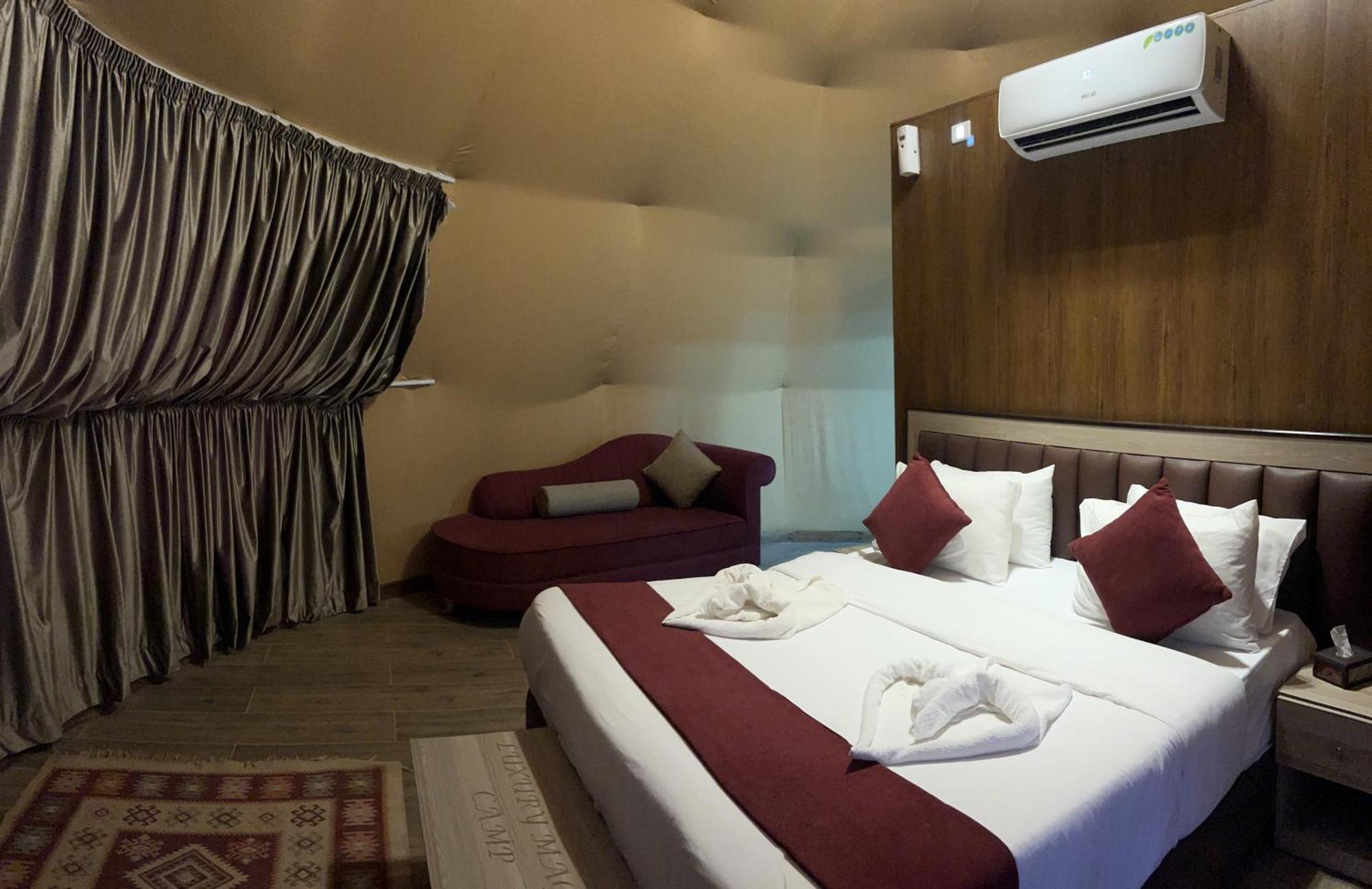 Wadi Rum Rose Luxury Camp Extérieur photo