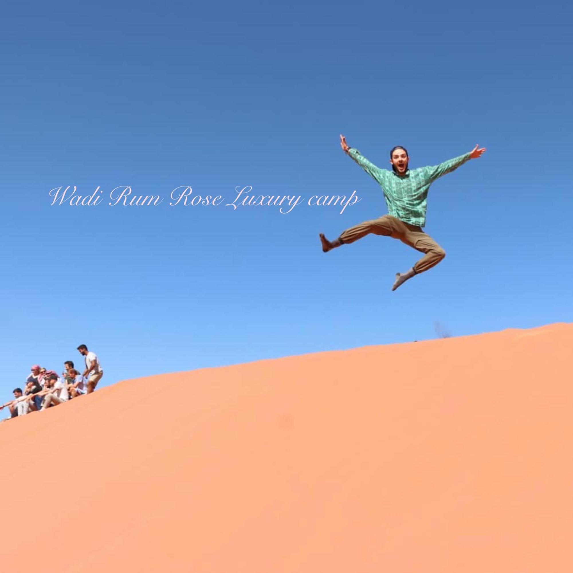 Wadi Rum Rose Luxury Camp Extérieur photo